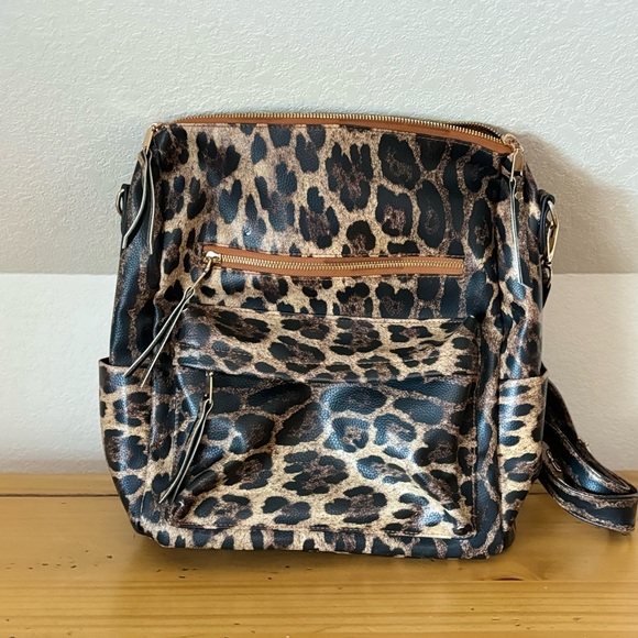 Backpack - Picture 1 of 3